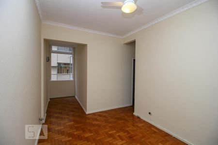 Apartamento à venda com 40m², 1 quarto e sem vaga Apartamento à venda com 40m², 1 quarto e sem vagaSala