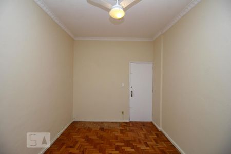Apartamento à venda com 40m², 1 quarto e sem vaga Apartamento à venda com 40m², 1 quarto e sem vagaSala