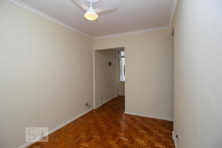 Apartamento à venda com 40m², 1 quarto e sem vaga Apartamento à venda com 40m², 1 quarto e sem vagaSala