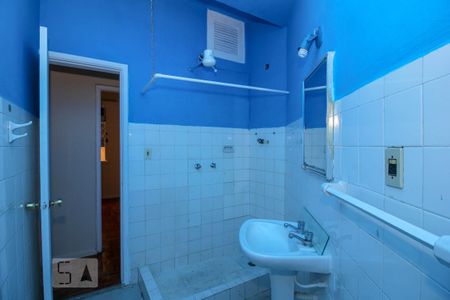 Apartamento à venda com 40m², 1 quarto e sem vaga Apartamento à venda com 40m², 1 quarto e sem vagaBanheiro Social