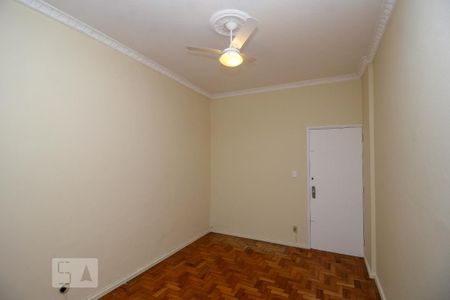 Apartamento à venda com 40m², 1 quarto e sem vaga Apartamento à venda com 40m², 1 quarto e sem vagaSala