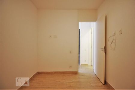 Quarto  de apartamento para alugar com 2 quartos, 58m² em Vila Praia, São Paulo