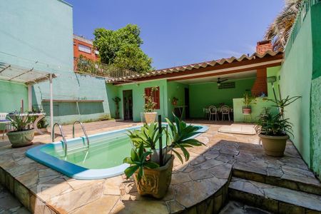 Casa à venda com 178m², 4 quartos e 1 vagaQuintal