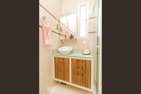 Casa à venda com 178m², 4 quartos e 1 vagaBanheiro