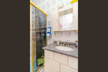 Casa à venda com 178m², 4 quartos e 1 vagaBanheiro 2