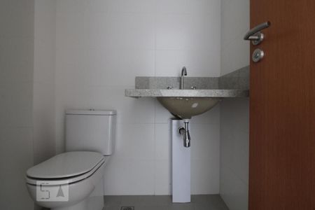 Banheiro de kitnet/studio à venda com 1 quarto, 41m² em Santo Amaro, São Paulo