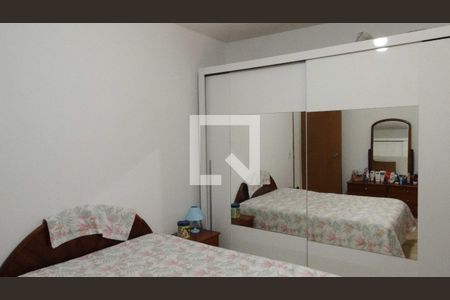 Quarto  de casa à venda com 4 quartos, 300m² em Jardim das Flores, Osasco