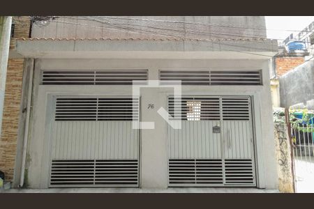 Casa à venda com 300m², 4 quartos e 2 vagas Casa à venda com 300m², 4 quartos e 2 vagasFachada