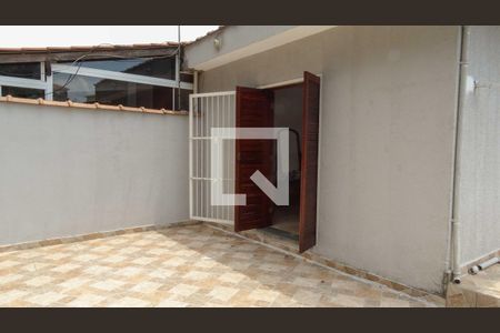 Casa à venda com 300m², 4 quartos e 2 vagas Casa à venda com 300m², 4 quartos e 2 vagasVaranda