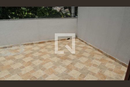 Varanda de casa à venda com 4 quartos, 300m² em Jardim das Flores, Osasco
