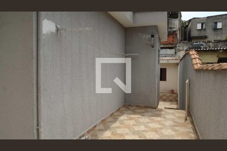 Casa à venda com 300m², 4 quartos e 2 vagas Casa à venda com 300m², 4 quartos e 2 vagasVaranda