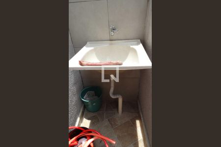 Casa à venda com 300m², 4 quartos e 2 vagas Casa à venda com 300m², 4 quartos e 2 vagasÁrea de Serviço