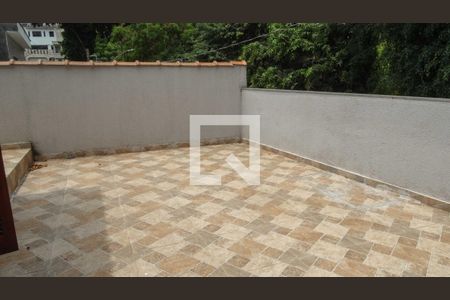 Varanda de casa à venda com 4 quartos, 300m² em Jardim das Flores, Osasco