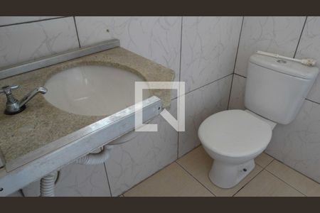 Casa à venda com 300m², 4 quartos e 2 vagas Casa à venda com 300m², 4 quartos e 2 vagasBanheiro de serviço