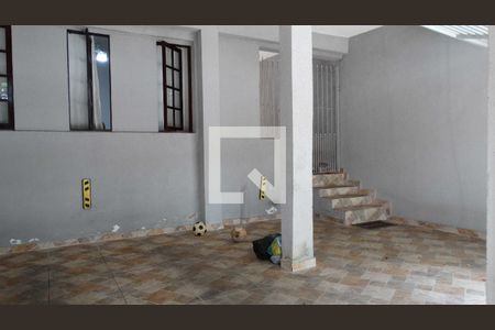 Casa à venda com 300m², 4 quartos e 2 vagas Casa à venda com 300m², 4 quartos e 2 vagasÁrea Externa