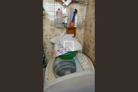 Casa à venda com 300m², 4 quartos e 2 vagas Casa à venda com 300m², 4 quartos e 2 vagasÁrea de Serviço