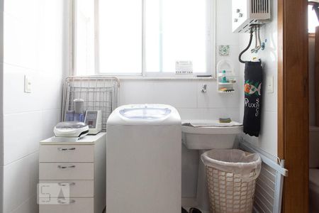 Apartamento à venda com 93m², 3 quartos e 2 vagas Apartamento à venda com 93m², 3 quartos e 2 vagasÁrea de serviço