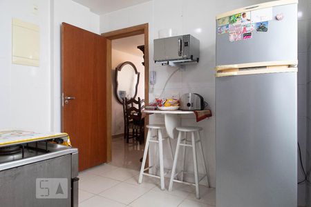 Apartamento à venda com 93m², 3 quartos e 2 vagas Apartamento à venda com 93m², 3 quartos e 2 vagasCozinha