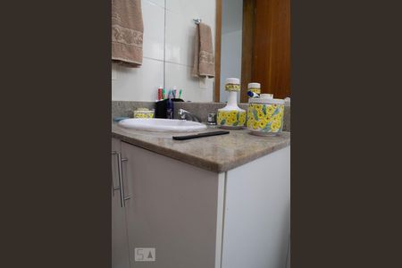 Apartamento à venda com 93m², 3 quartos e 2 vagas Apartamento à venda com 93m², 3 quartos e 2 vagasBanheiro da suíte