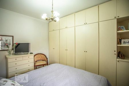 Apartamento à venda com 156m², 4 quartos e 2 vagasSuíte 2 - Armários