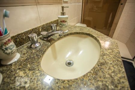 Apartamento à venda com 156m², 4 quartos e 2 vagasBanheiro Suíte - Torneira