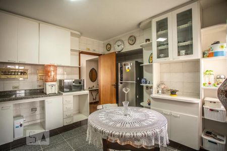 Apartamento à venda com 156m², 4 quartos e 2 vagasCozinha