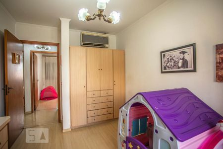 Apartamento à venda com 156m², 4 quartos e 2 vagasQuarto 4 - Armários