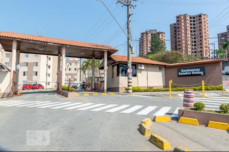Apartamento para alugar com 47m², 2 quartos e 1 vaga Apartamento para alugar com 47m², 2 quartos e 1 vagaFachada