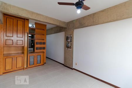 Salas de apartamento para alugar com 1 quarto, 60m² em Cambuí, Campinas