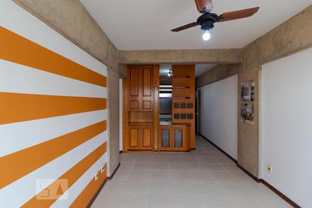 Salas de apartamento para alugar com 1 quarto, 60m² em Cambuí, Campinas