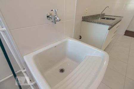 Apartamento à venda com 65m², 2 quartos e 1 vagaÁrea de serviço