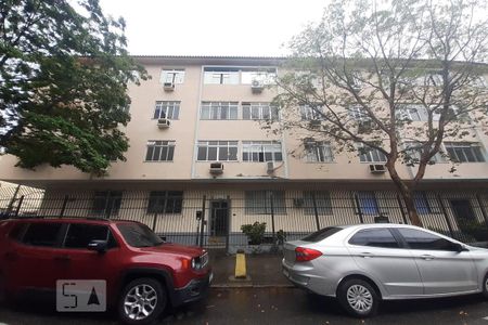 Apartamento para alugar com 69m², 2 quartos e sem vaga Apartamento para alugar com 69m², 2 quartos e sem vagaFachada