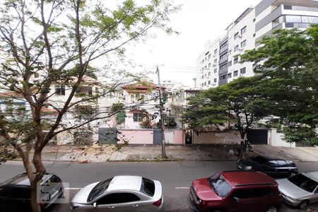 Apartamento para alugar com 69m², 2 quartos e sem vaga Apartamento para alugar com 69m², 2 quartos e sem vagaVista