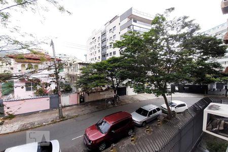 Apartamento para alugar com 69m², 2 quartos e sem vaga Apartamento para alugar com 69m², 2 quartos e sem vagaVista