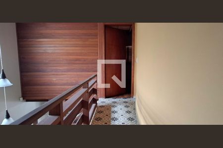 Corredor  de casa para alugar com 3 quartos, 250m² em Campeche, Florianópolis
