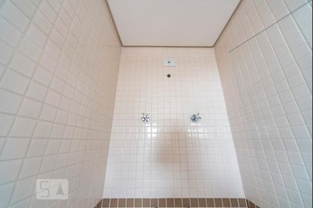 Apartamento para alugar com 80m², 2 quartos e 2 vagasBanheiro do Quarto 1