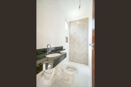 Apartamento à venda com 35m², 2 quartos e sem vaga Apartamento à venda com 35m², 2 quartos e sem vagaBanheiro