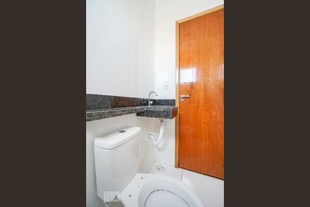 Banheiro de apartamento para alugar com 2 quartos, 35m² em Penha de França, São Paulo
