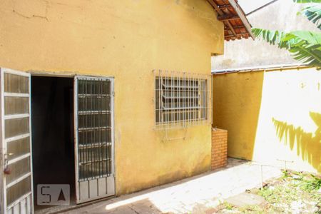 Casa à venda com 305m², 4 quartos e 1 vaga Casa à venda com 305m², 4 quartos e 1 vagaQuintal