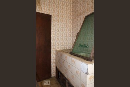 Casa à venda com 305m², 4 quartos e 1 vaga Casa à venda com 305m², 4 quartos e 1 vagaArea de Serviço