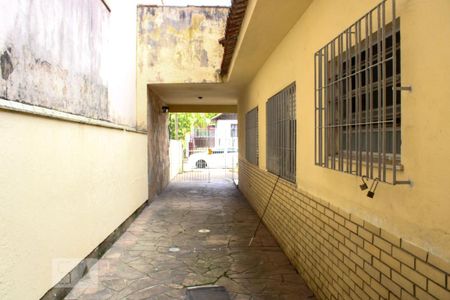 Casa à venda com 305m², 4 quartos e 1 vaga Casa à venda com 305m², 4 quartos e 1 vagaGaragem