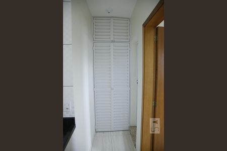 Apartamento para alugar com 38m², 1 quarto e sem vagaArmário