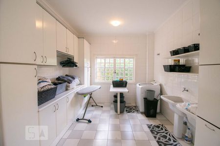 Casa à venda com 600m², 4 quartos e 1 vaga Casa à venda com 600m², 4 quartos e 1 vagaÁrea de Serviço