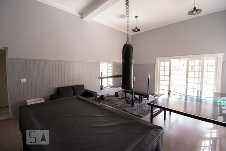 Casa à venda com 600m², 4 quartos e 1 vaga Casa à venda com 600m², 4 quartos e 1 vagaAcademia