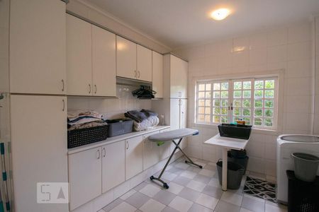 Casa à venda com 600m², 4 quartos e 1 vaga Casa à venda com 600m², 4 quartos e 1 vagaÁrea de Serviço