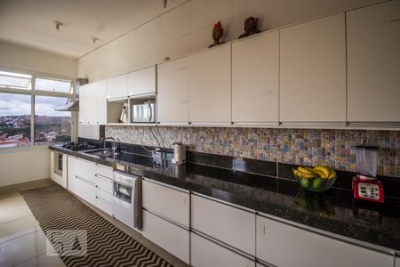 Cozinha de casa à venda com 5 quartos, 450m² em Vila Brandina, Campinas