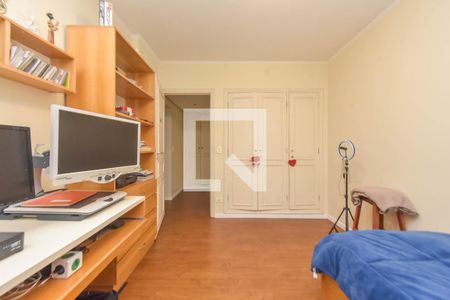 Apartamento à venda com 240m², 4 quartos e 2 vagas Apartamento à venda com 240m², 4 quartos e 2 vagasQuarto 4