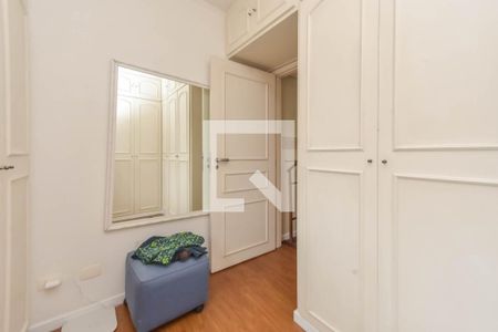 Apartamento à venda com 240m², 4 quartos e 2 vagas Apartamento à venda com 240m², 4 quartos e 2 vagasCloset do quarto 2