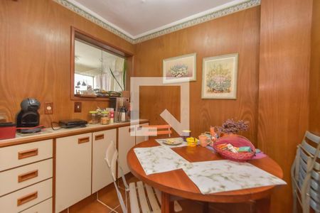 Apartamento à venda com 240m², 4 quartos e 2 vagas Apartamento à venda com 240m², 4 quartos e 2 vagasCozinha