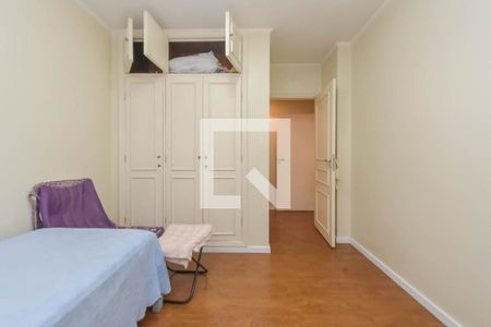 Apartamento à venda com 240m², 4 quartos e 2 vagas Apartamento à venda com 240m², 4 quartos e 2 vagasQuarto 1